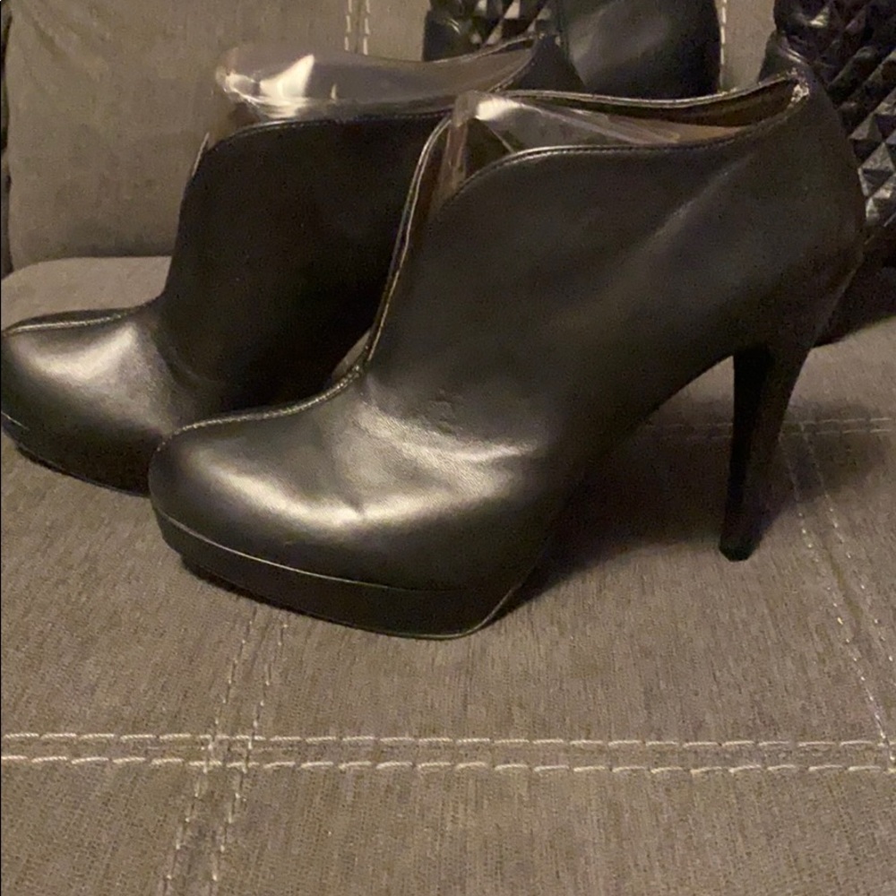 Audrey Brooke ankle boots!